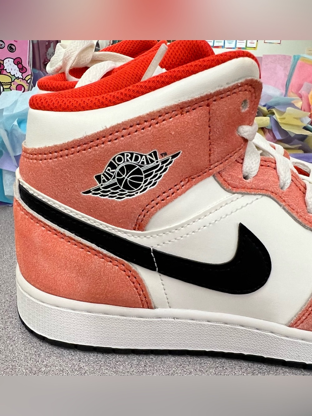 Air Jordan 1 Retro Grade School Youth 6 (W 7.5) in Coral Pink White Black - Picture 5 of 11